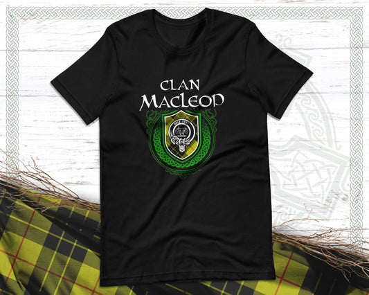 Clan MacLeod Scottish Clan Badge Crest T-Shirt